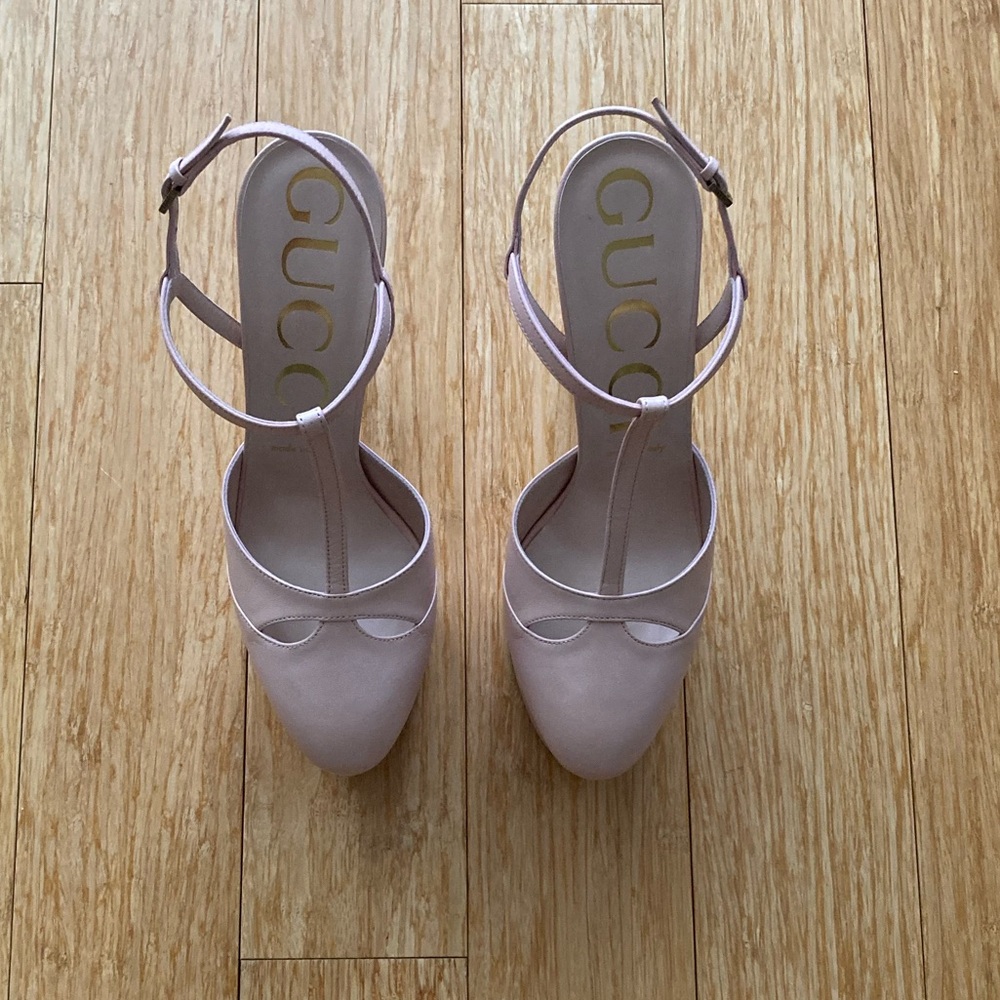 Gucci Malaga Kid Angel T-strap Platform Pumps - Picture 2 of 4